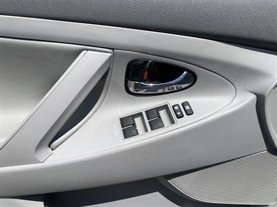 2010 Toyota Camry Hybrid   - Photo 14 - Palatine, IL 60074