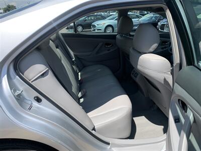 2010 Toyota Camry Hybrid   - Photo 18 - Palatine, IL 60074