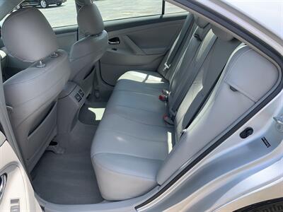 2010 Toyota Camry Hybrid   - Photo 13 - Palatine, IL 60074