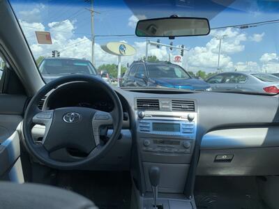 2010 Toyota Camry Hybrid   - Photo 19 - Palatine, IL 60074