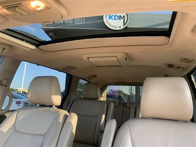 2009 Toyota Sienna XLE   - Photo 12 - Palatine, IL 60074