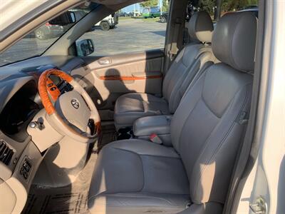 2009 Toyota Sienna XLE   - Photo 24 - Palatine, IL 60074