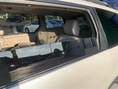 2009 Toyota Sienna XLE   - Photo 19 - Palatine, IL 60074