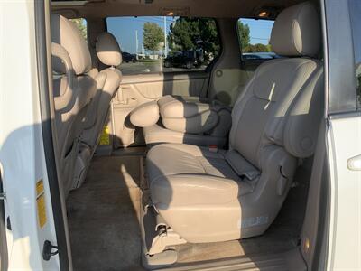 2009 Toyota Sienna XLE   - Photo 20 - Palatine, IL 60074