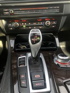 2011 BMW 535i xDrive   - Photo 32 - Palatine, IL 60074