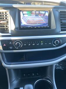 2018 Toyota Highlander LE   - Photo 31 - Palatine, IL 60074