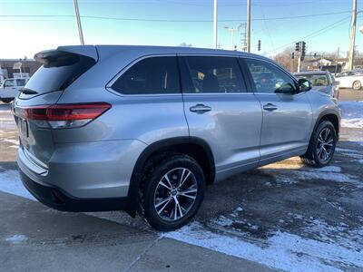 2018 Toyota Highlander LE   - Photo 6 - Palatine, IL 60074