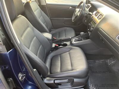 2011 Volkswagen Jetta SE   - Photo 11 - Palatine, IL 60074