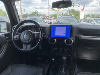 2014 Jeep Wrangler Unlimited Sahara   - Photo 15 - Palatine, IL 60074