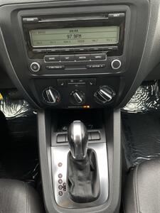 2011 Volkswagen Jetta SE   - Photo 24 - Palatine, IL 60074