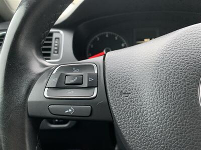 2011 Volkswagen Jetta SE   - Photo 17 - Palatine, IL 60074