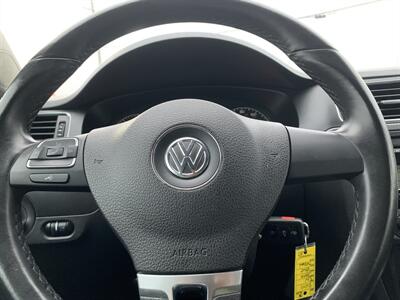2011 Volkswagen Jetta SE   - Photo 16 - Palatine, IL 60074