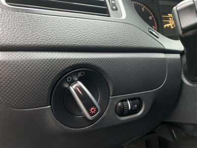2011 Volkswagen Jetta SE   - Photo 15 - Palatine, IL 60074