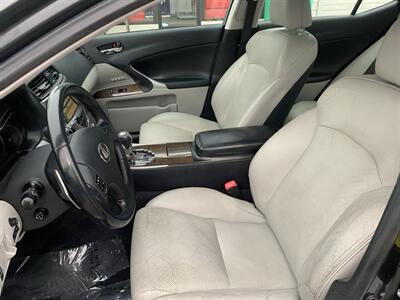2010 Lexus IS 250   - Photo 33 - Palatine, IL 60074