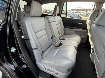 2017 Honda Pilot Touring   - Photo 18 - Palatine, IL 60074