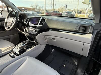 2017 Honda Pilot Touring   - Photo 20 - Palatine, IL 60074
