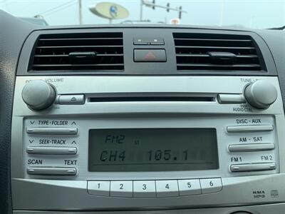 2011 Toyota Camry SE   - Photo 20 - Palatine, IL 60074
