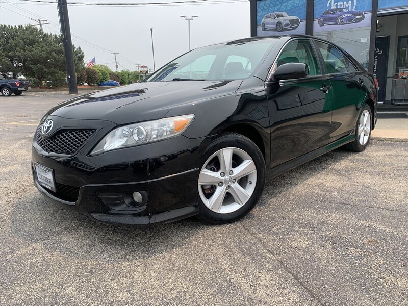 2011 Toyota Camry SE - Photo 1 - Palatine, IL 60074
