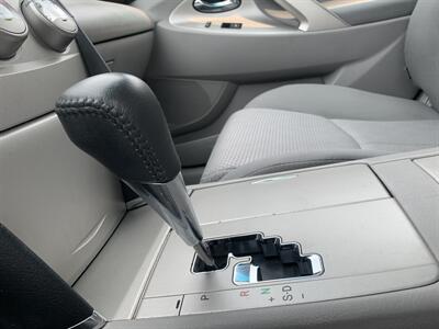 2011 Toyota Camry SE   - Photo 23 - Palatine, IL 60074