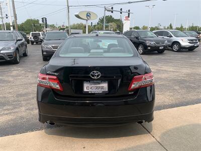 2011 Toyota Camry SE   - Photo 5 - Palatine, IL 60074