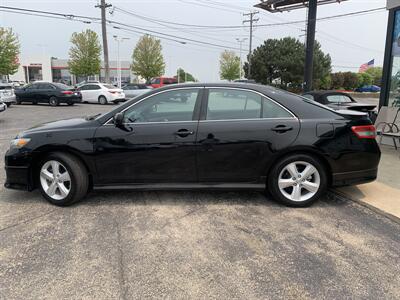 2011 Toyota Camry SE   - Photo 8 - Palatine, IL 60074