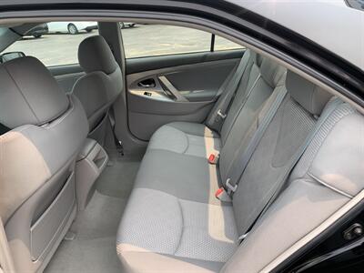 2011 Toyota Camry SE   - Photo 14 - Palatine, IL 60074