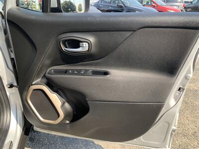 2017 Jeep Renegade Latitude   - Photo 14 - Palatine, IL 60074