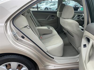 2007 Toyota Camry LE   - Photo 11 - Palatine, IL 60074