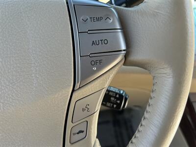 2010 Toyota Avalon Limited   - Photo 17 - Palatine, IL 60074