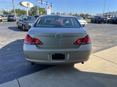 2010 Toyota Avalon Limited   - Photo 4 - Palatine, IL 60074