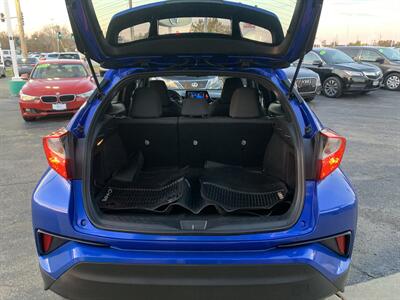 2018 Toyota C-HR XLE   - Photo 11 - Palatine, IL 60074