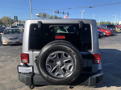 2013 Jeep Wrangler Unlimited Rubicon   - Photo 7 - Palatine, IL 60074