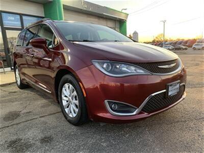 2017 Chrysler Pacifica Touring-L - Photo 3 - Palatine, IL 60074