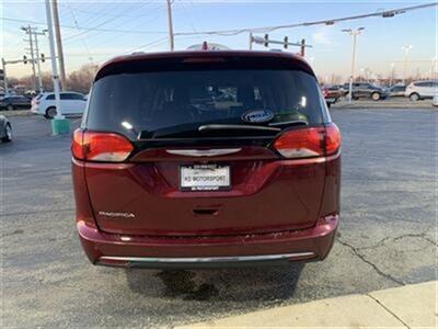 2017 Chrysler Pacifica Touring-L - Photo 6 - Palatine, IL 60074