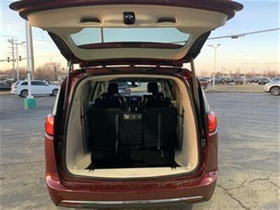 2017 Chrysler Pacifica Touring-L - Photo 7 - Palatine, IL 60074