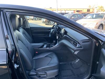 2021 Toyota Camry SE   - Photo 10 - Palatine, IL 60074