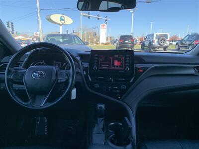 2021 Toyota Camry SE   - Photo 13 - Palatine, IL 60074