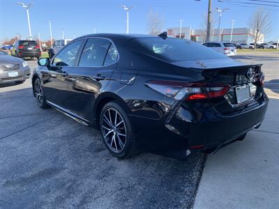 2021 Toyota Camry SE   - Photo 8 - Palatine, IL 60074