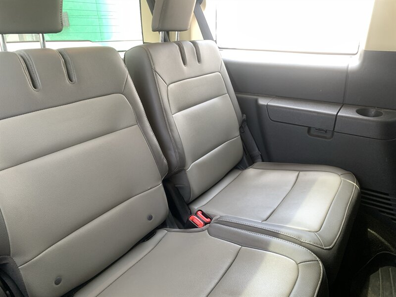 2016 Ford Flex Limited - Photo 17 - Palatine, IL 60074