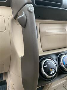 2006 Honda CR-V LX   - Photo 30 - Palatine, IL 60074