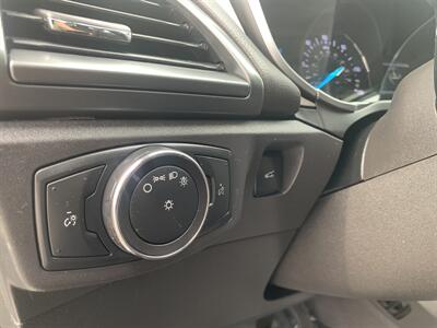 2014 Ford Fusion Hybrid SE   - Photo 17 - Palatine, IL 60074