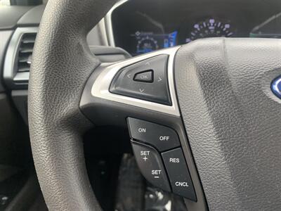 2014 Ford Fusion Hybrid SE   - Photo 19 - Palatine, IL 60074
