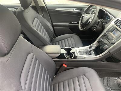 2014 Ford Fusion Hybrid SE   - Photo 13 - Palatine, IL 60074