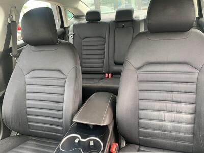 2014 Ford Fusion Hybrid SE   - Photo 10 - Palatine, IL 60074