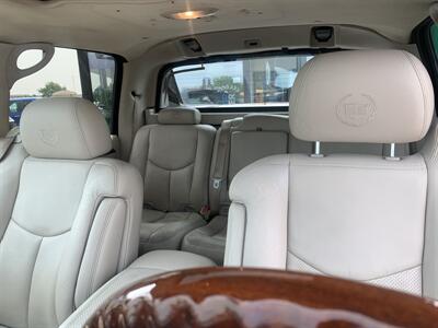 2005 Cadillac Escalade EXT   - Photo 9 - Palatine, IL 60074