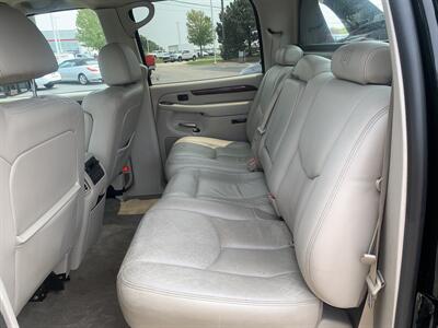 2005 Cadillac Escalade EXT   - Photo 14 - Palatine, IL 60074