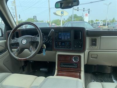 2005 Cadillac Escalade EXT   - Photo 15 - Palatine, IL 60074