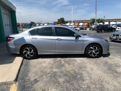 2017 Honda Accord LX - Photo 4 - Palatine, IL 60074