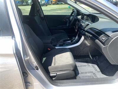 2017 Honda Accord LX - Photo 10 - Palatine, IL 60074