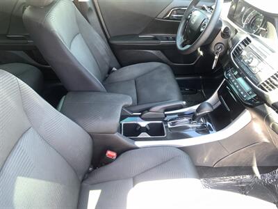 2017 Honda Accord LX - Photo 11 - Palatine, IL 60074